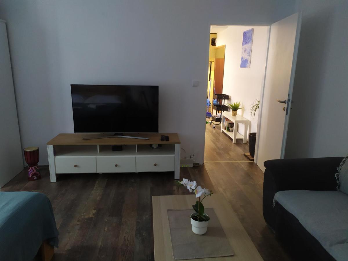 Pisqor Apartment - Self Check-In Bratislava Luaran gambar